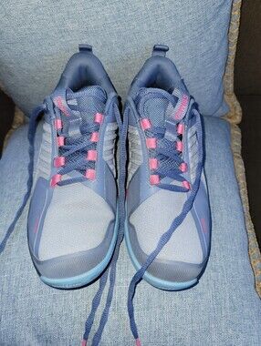 K Swiss Tennis Navy and Light Blue Athletic Sneakers with Pink Accents